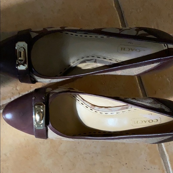 Shoes - Picture 6 of 7